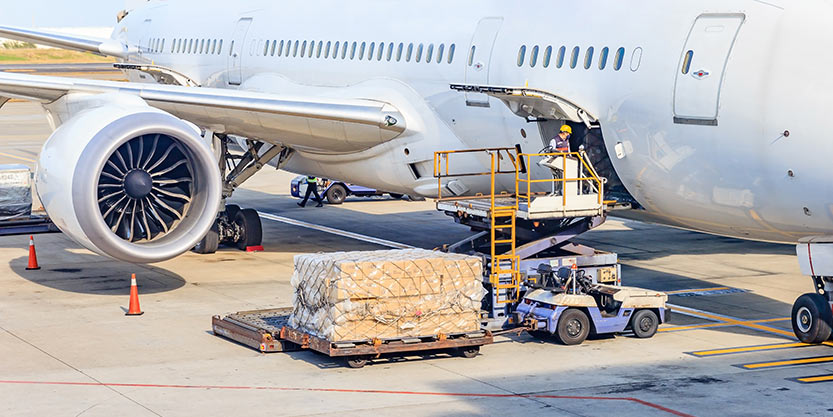 Loading platform of air freight to the aircraft